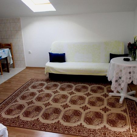 Apartments Nik - 50 M From The Sea 格拉达茨 外观 照片