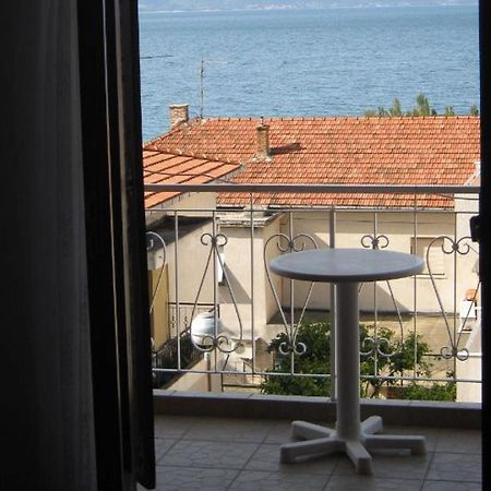 Apartments Nik - 50 M From The Sea 格拉达茨 外观 照片
