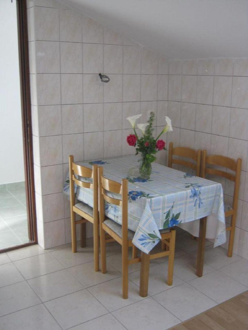 Apartments Nik - 50 M From The Sea 格拉达茨 外观 照片